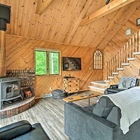Riverfront Traverse City Cabin Fish, Kayak And Tube Экстерьер фото