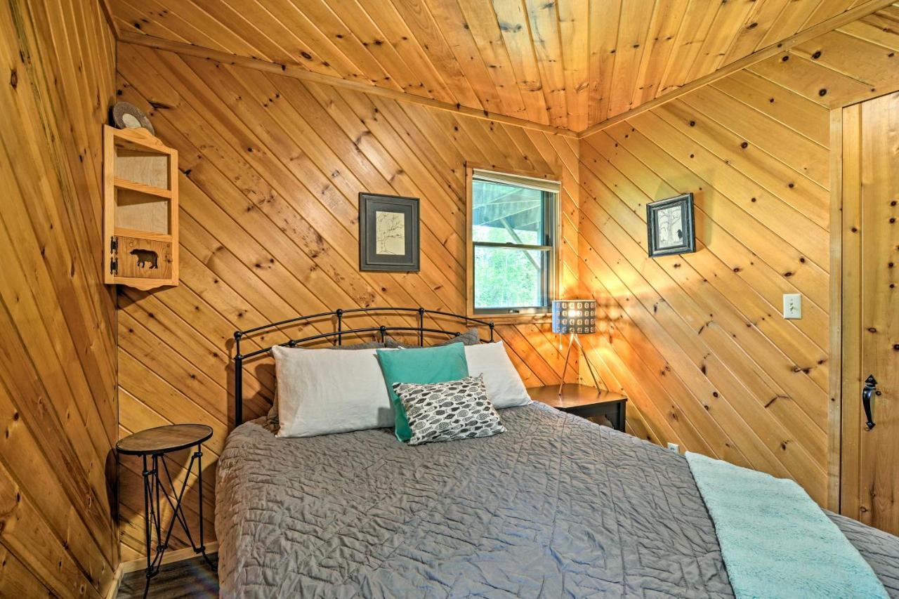 Riverfront Traverse City Cabin Fish, Kayak And Tube Экстерьер фото