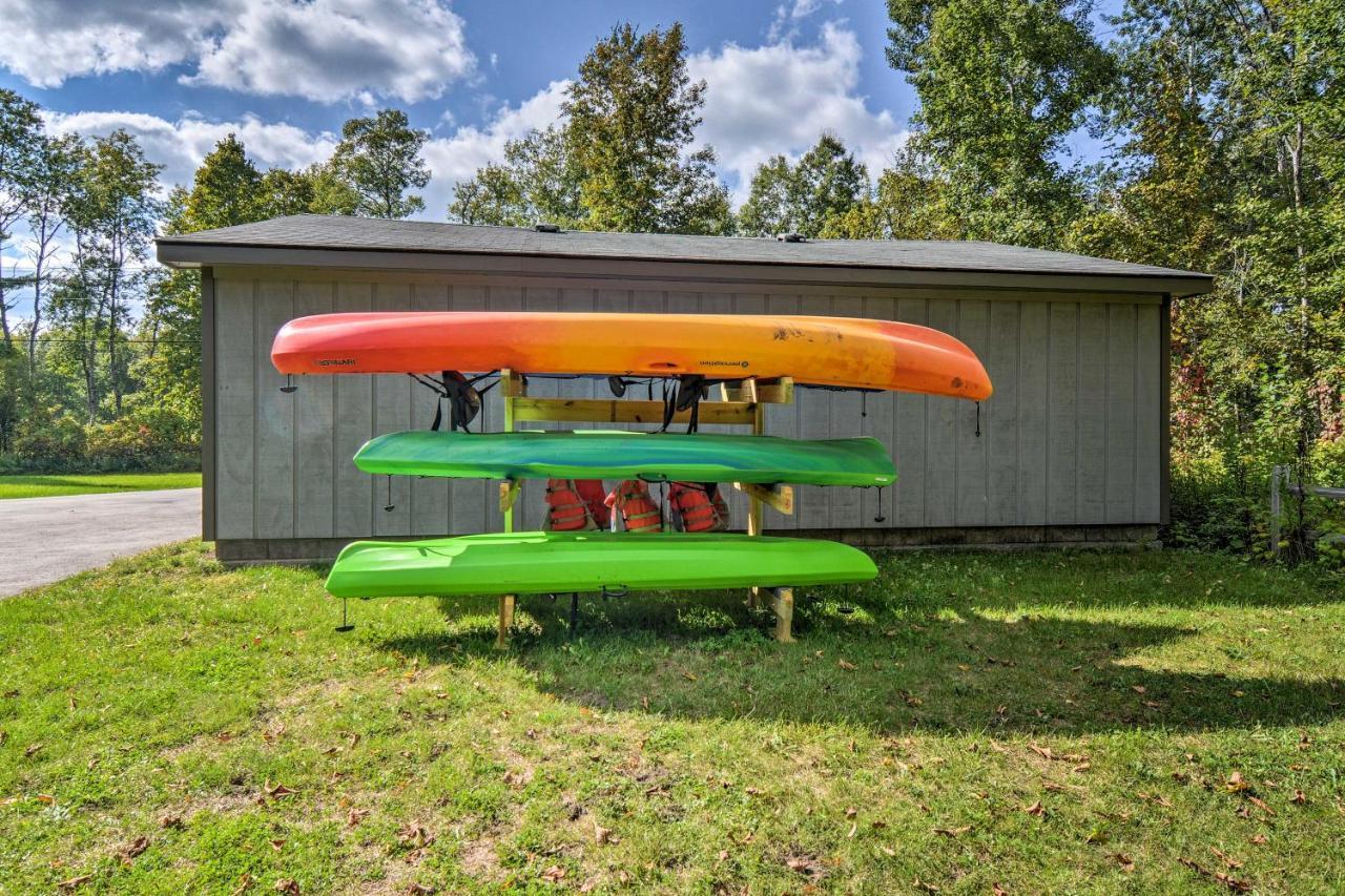 Riverfront Traverse City Cabin Fish, Kayak And Tube Экстерьер фото